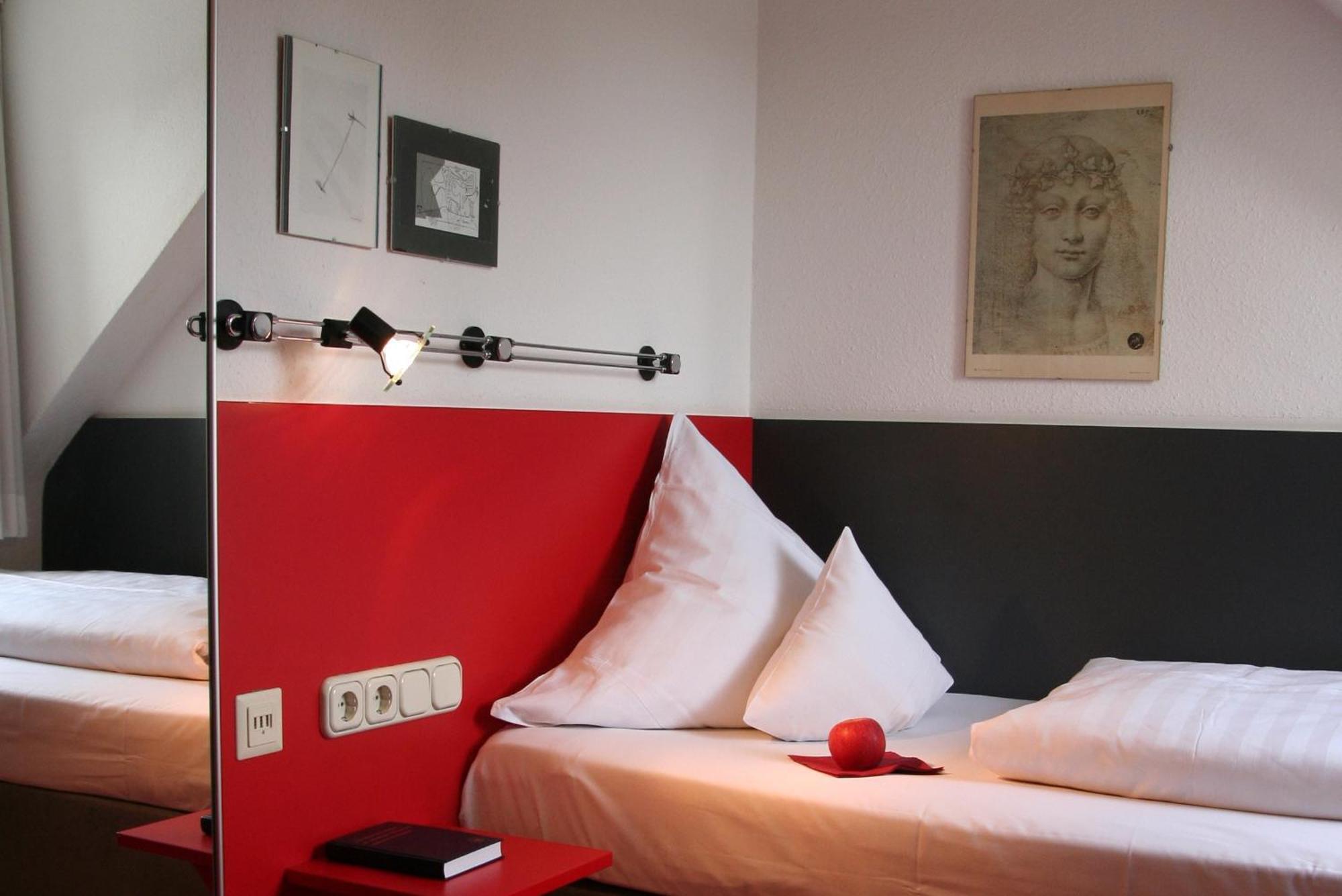 Hotel Am Main Veitshochheim Room photo