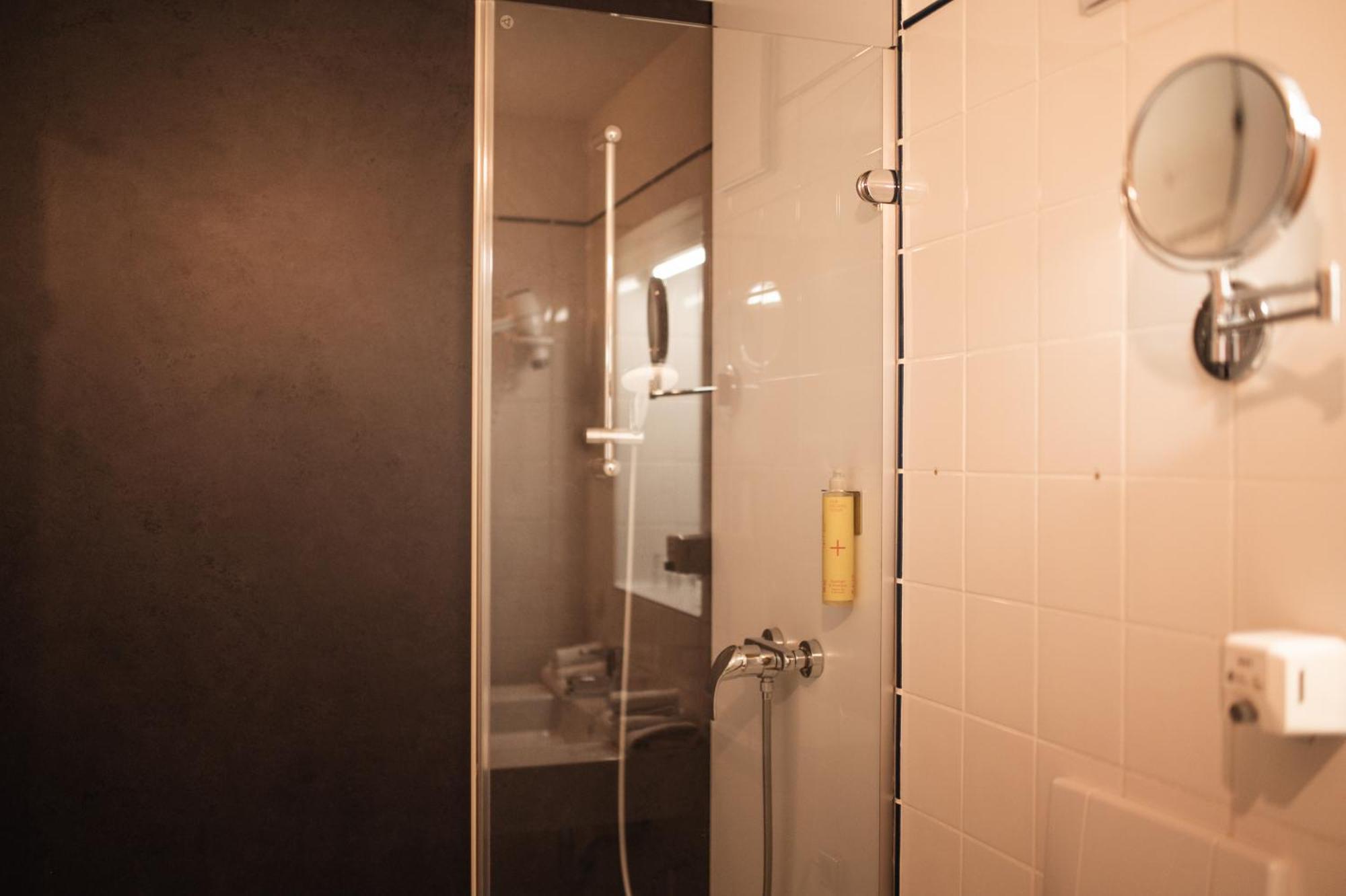 Hotel Am Main Veitshochheim Room photo